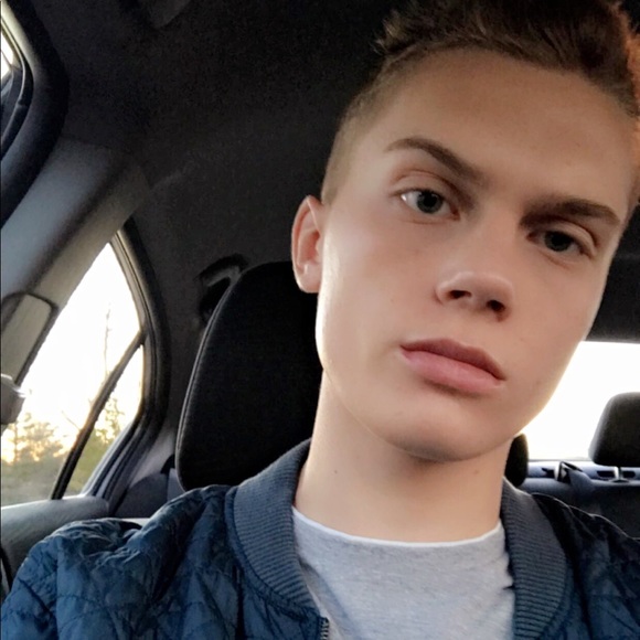 Meet your Posher, Chase - Picture 7 of 8